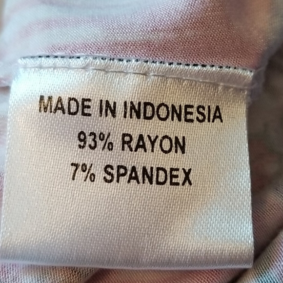 Beautiful embellished Dress paisley design - Picture 8 of 8